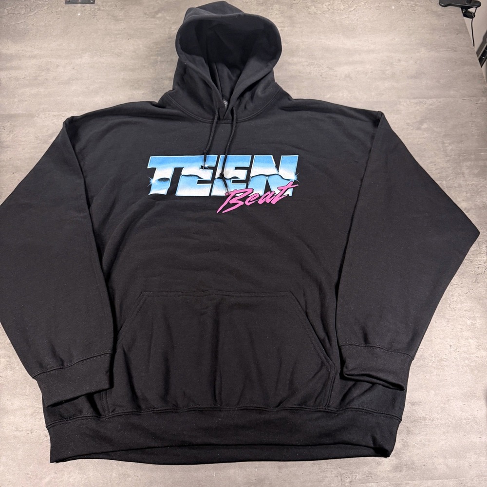 Gildan Hoodie Adult Unisex 2XL Heavy Blend Black Teen Beat Retro Graphic NWOT